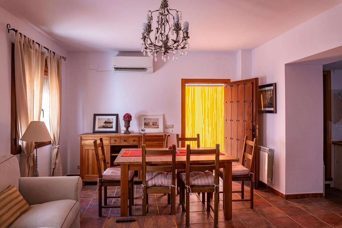 La Casa De La Fuente Vieja Apartment *